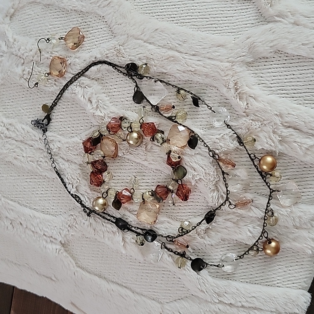Premier Designs necklace, bracelet and earrings set